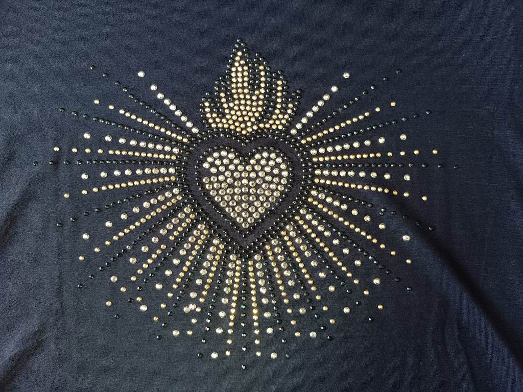 Remera Dama con detalles de BRILLO T3 a T8