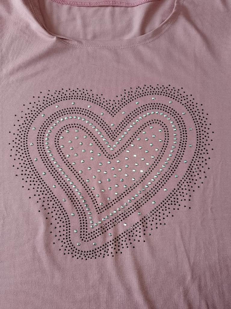 Remera Dama con detalles de BRILLO T3 a T8