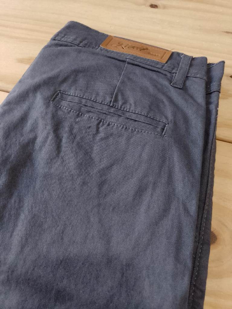 Bermuda Hombre Gabardina T38 a T48