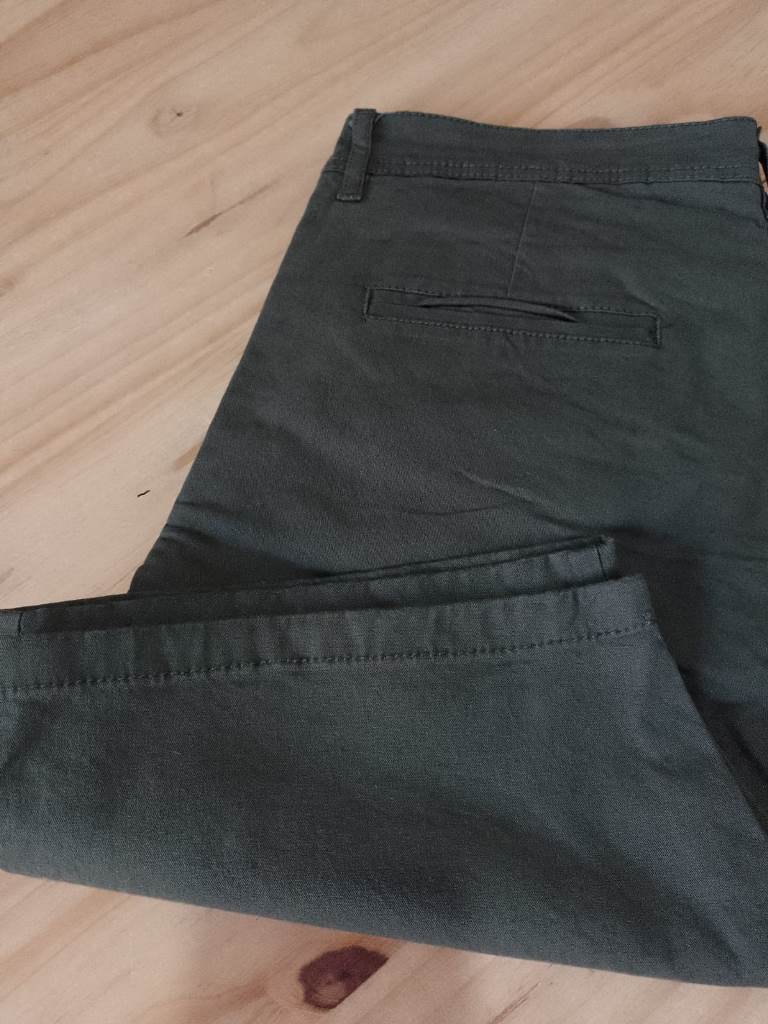 Bermuda Hombre Gabardina T38 a T48